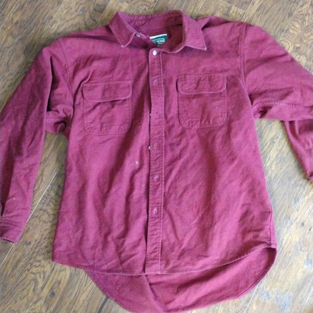 Field and stream very warm and soft button down shirt. Feels like a soft wool